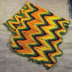 Vintage Handmade Granny Zig-Zag Pattern Afghan Orange/Yellow/Green/Brown 49x44